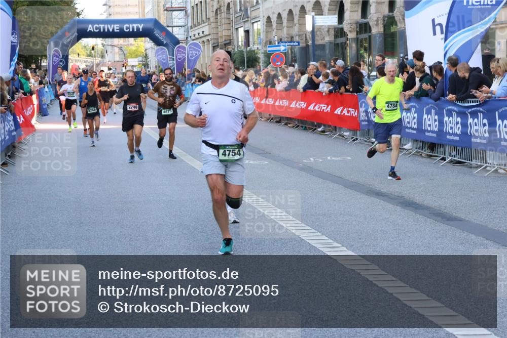 07.09.2025 - BARMER Alsterlauf Strokosch-Dieckow http://msf.ph/oto/8725095 07.09.2025 09:47:13 Ziel 2121, 2656, 3484, 3650, 3974, 4034, 4068, 4212, 4408, 4524, 4978, 5043, 5538, 5966, 6298, 6321, 8391, 8454 meine-sportfotos.de