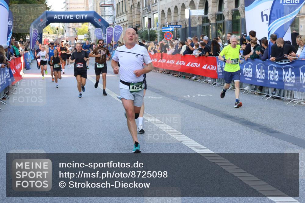 07.09.2025 - BARMER Alsterlauf Strokosch-Dieckow http://msf.ph/oto/8725098 07.09.2025 09:47:13 Ziel 2121, 2656, 3484, 3650, 3974, 4034, 4068, 4212, 4408, 4524, 4978, 5043, 5538, 5966, 6298, 6321, 8391, 8454 meine-sportfotos.de