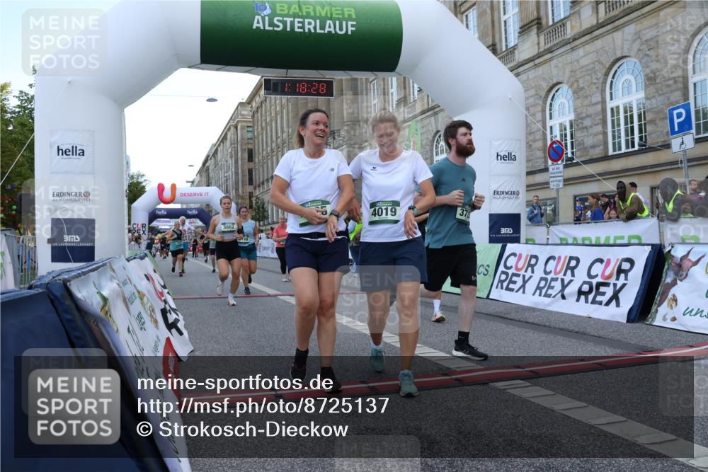 07.09.2025 - BARMER Alsterlauf Strokosch-Dieckow http://msf.ph/oto/8725137 07.09.2025 10:18:26 Ziel 2821, 2901, 3052, 3194, 3723, 3862, 3881, 4019, 4025, 4130, 4148, 4200, 4270, 5033, 5168, 5464, 5465, 8149 meine-sportfotos.de