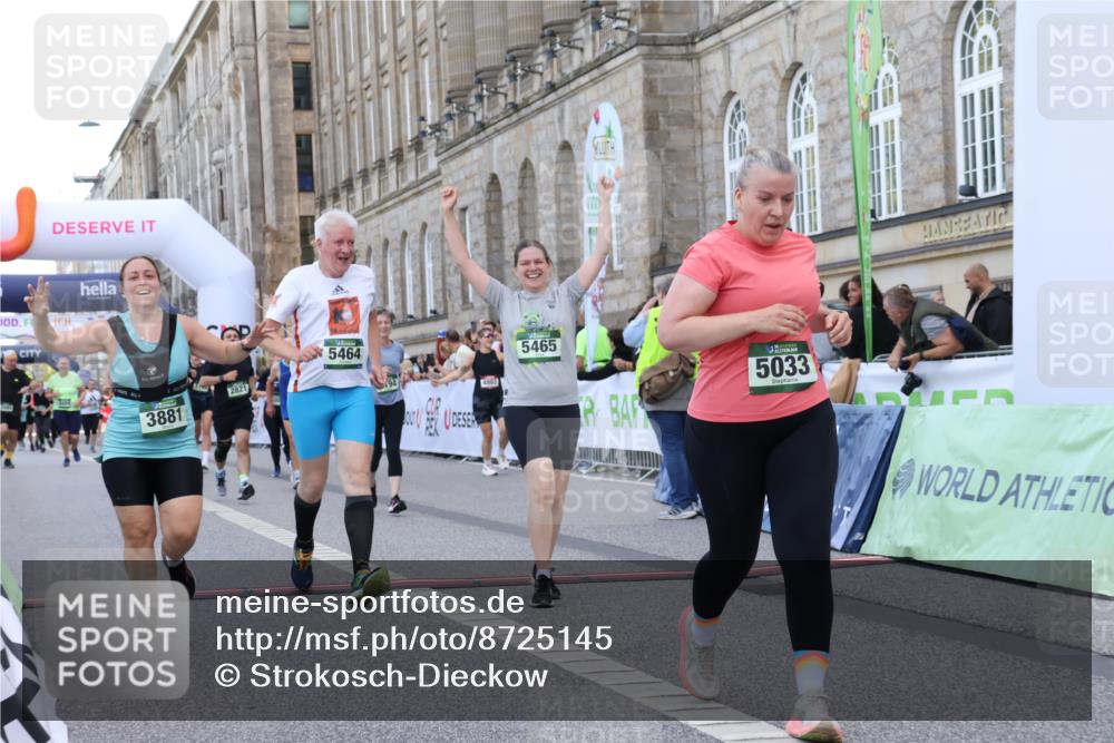07.09.2025 - BARMER Alsterlauf Strokosch-Dieckow http://msf.ph/oto/8725145 07.09.2025 10:18:29 Ziel 2821, 2901, 3000, 3052, 3194, 3199, 3200, 3435, 3723, 3862, 3881, 3993, 4200, 4802, 5033, 5168, 5464, 5465, 8119, 8149 meine-sportfotos.de