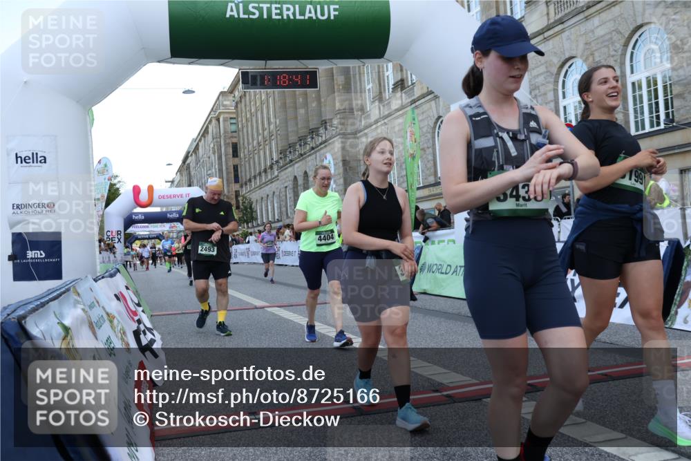 07.09.2025 - BARMER Alsterlauf Strokosch-Dieckow http://msf.ph/oto/8725166 07.09.2025 10:18:39 Ziel 2493, 3000, 3199, 3200, 3435, 3724, 3993, 4293, 4322, 4404, 4802, 5994, 8119, 8326 meine-sportfotos.de