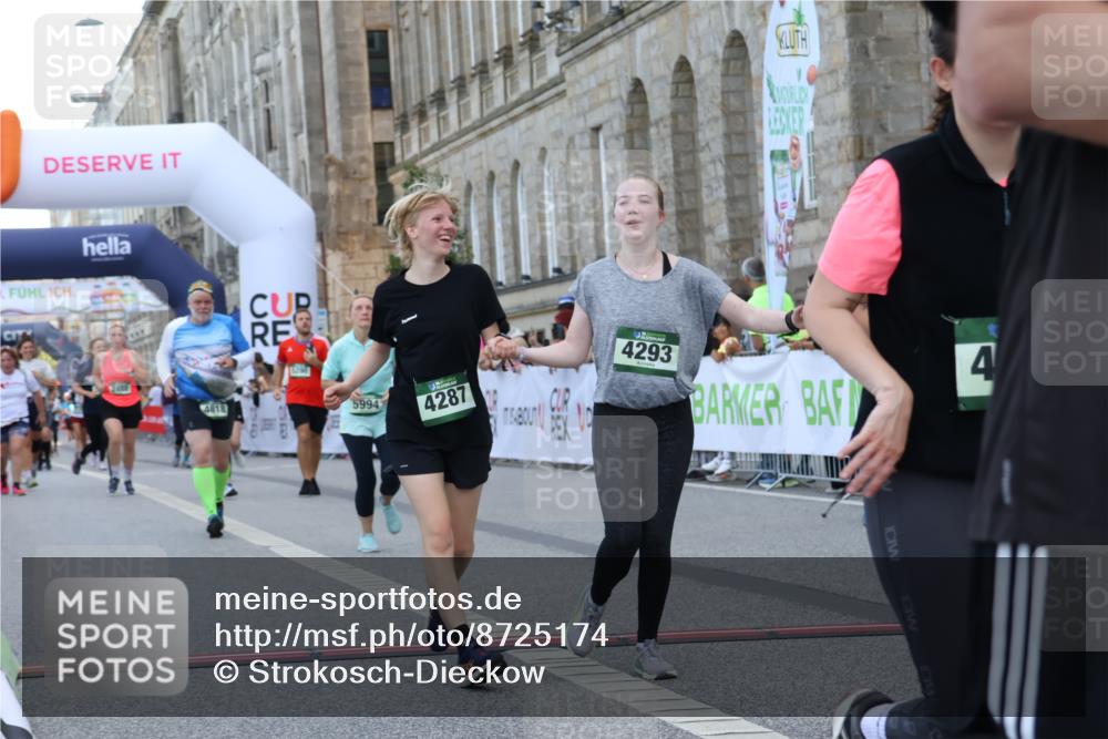 07.09.2025 - BARMER Alsterlauf Strokosch-Dieckow http://msf.ph/oto/8725174 07.09.2025 10:18:43 Ziel 2488, 3724, 4009, 4293, 4322, 4404, 4818, 5994 meine-sportfotos.de