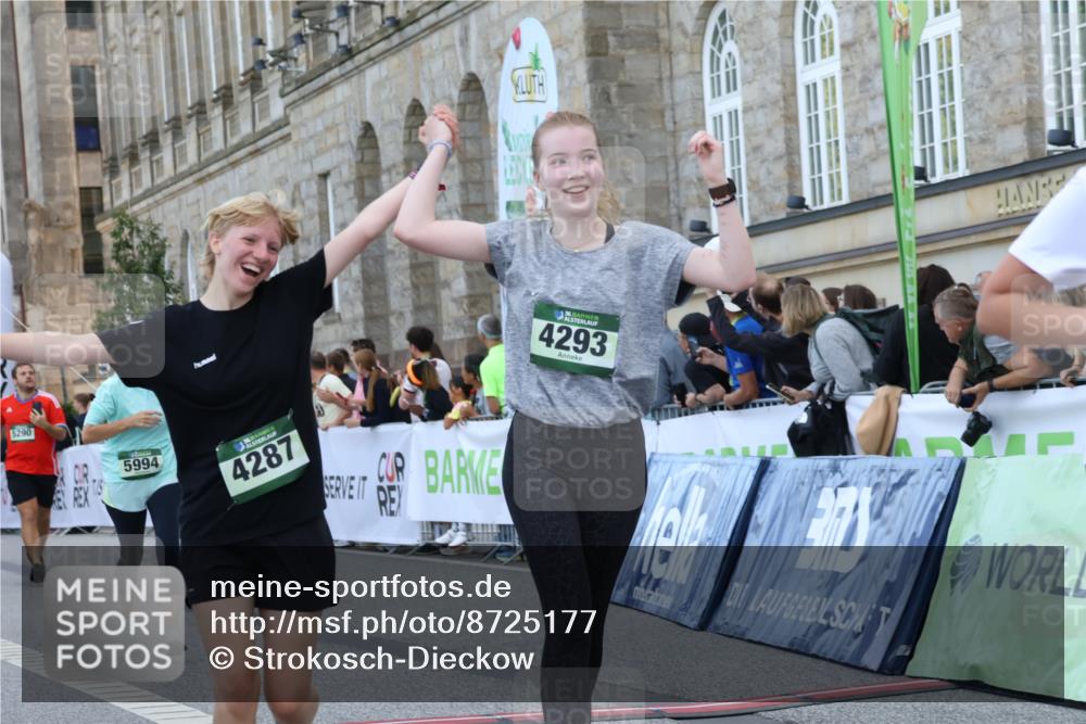 07.09.2025 - BARMER Alsterlauf Strokosch-Dieckow http://msf.ph/oto/8725177 07.09.2025 10:18:44 Ziel 2488, 3724, 4009, 4293, 4322, 4818, 5403, 5994 meine-sportfotos.de