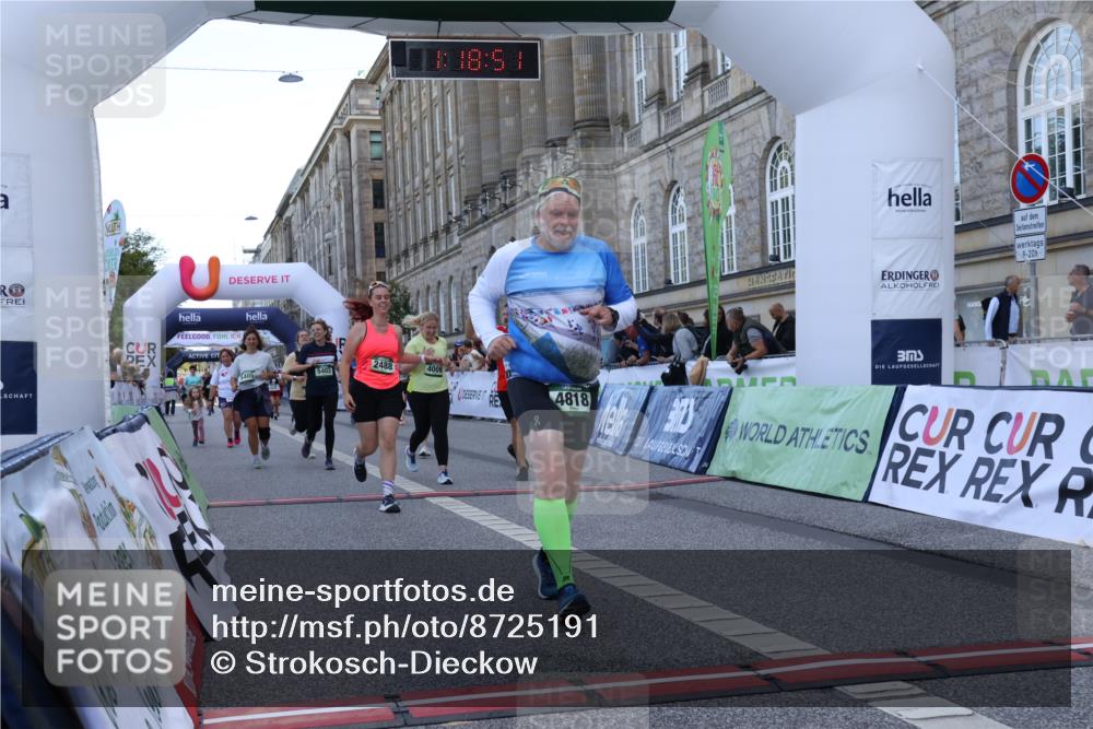 07.09.2025 - BARMER Alsterlauf Strokosch-Dieckow http://msf.ph/oto/8725191 07.09.2025 10:18:49 Ziel 2286, 2488, 2571, 3021, 4009, 4343, 4661, 4818, 5403, 5405, 5994, 8186, 8214 meine-sportfotos.de