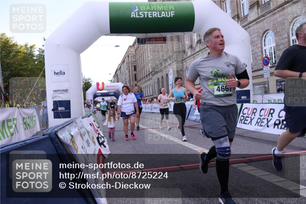 07.09.2025 - BARMER Alsterlauf Strokosch-Dieckow http://msf.ph/oto/8725224 07.09.2025 10:18:59 Ziel 2255, 2286, 2575, 2715, 3138, 3139, 3499, 4343, 4661, 4724, 8186, 8214 meine-sportfotos.de