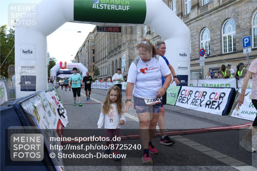 07.09.2025 - BARMER Alsterlauf Strokosch-Dieckow http://msf.ph/oto/8725240 07.09.2025 10:19:04 Ziel 2099, 2575, 2715, 3138, 3139, 4724 meine-sportfotos.de