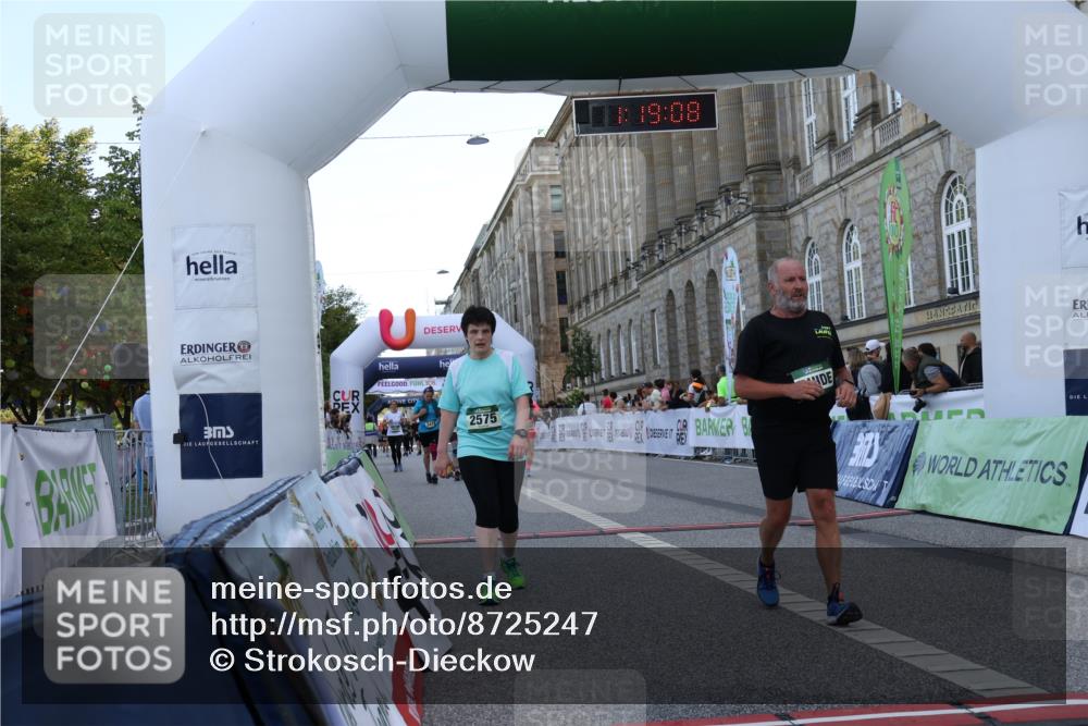 07.09.2025 - BARMER Alsterlauf Strokosch-Dieckow http://msf.ph/oto/8725247 07.09.2025 10:19:07 Ziel 2099, 2575, 3478, 4724, 8021 meine-sportfotos.de