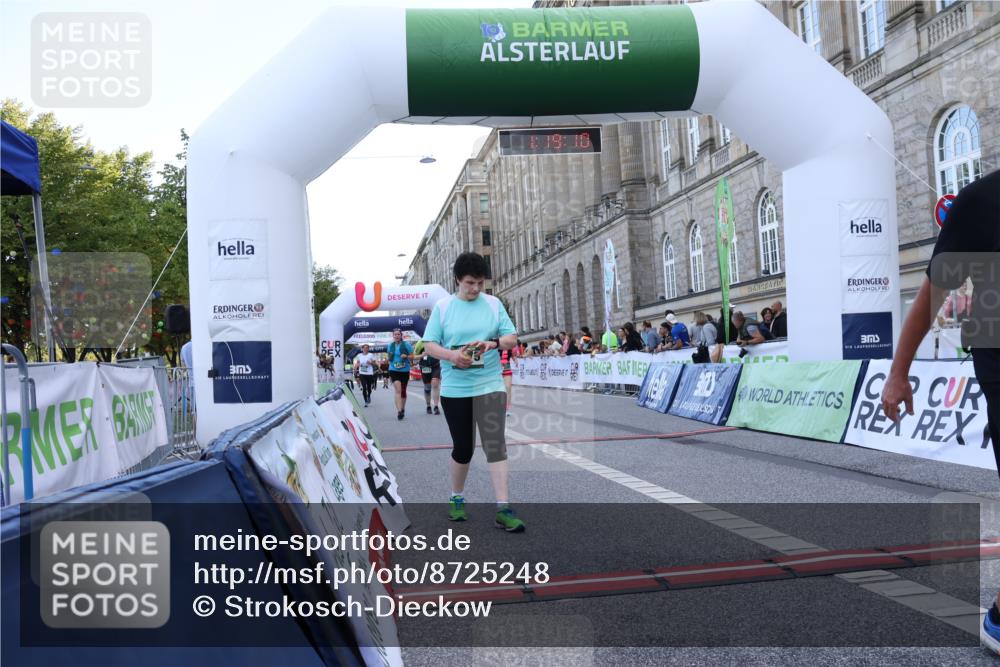 07.09.2025 - BARMER Alsterlauf Strokosch-Dieckow http://msf.ph/oto/8725248 07.09.2025 10:19:09 Ziel 2099, 2575, 3478, 4023, 4724, 4780, 8021 meine-sportfotos.de
