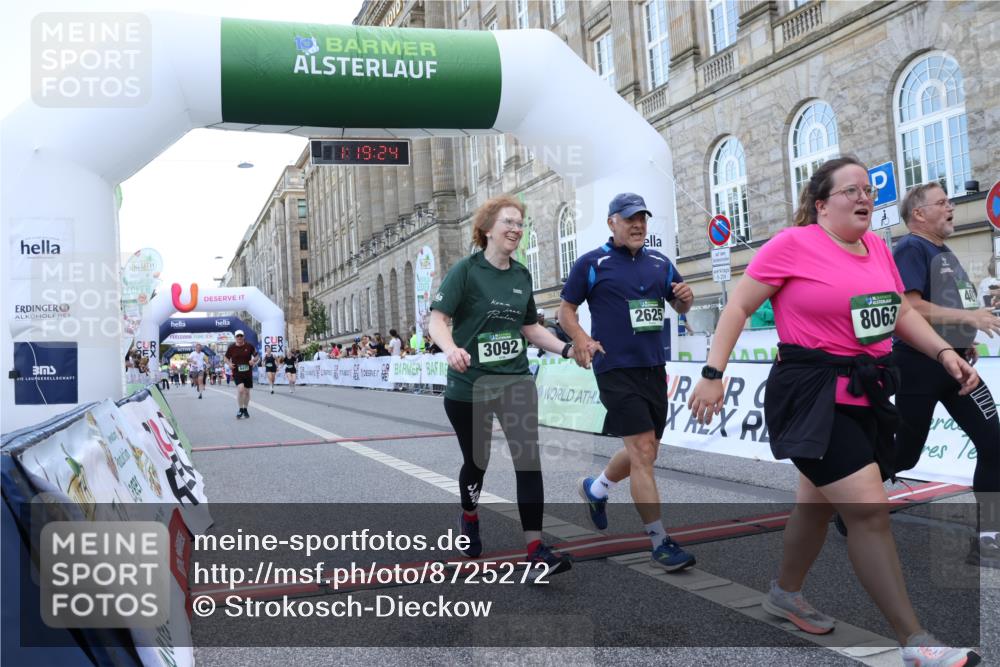 07.09.2025 - BARMER Alsterlauf Strokosch-Dieckow http://msf.ph/oto/8725272 07.09.2025 10:19:23 Ziel 2063, 2267, 2554, 2625, 3084, 3092, 3848, 3849, 4071, 4477, 8063 meine-sportfotos.de