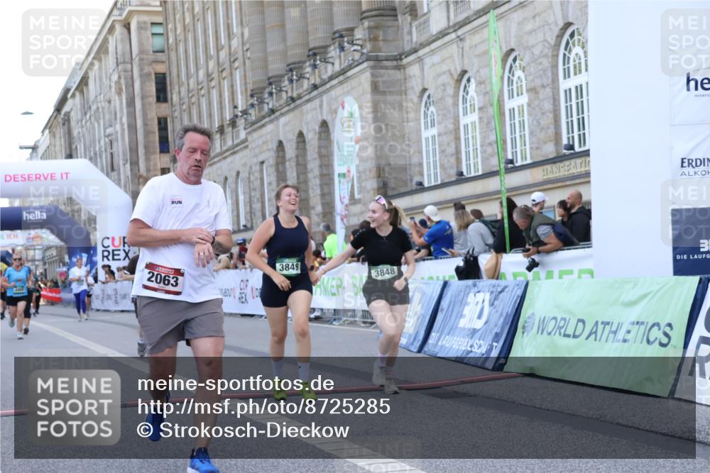 07.09.2025 - BARMER Alsterlauf Strokosch-Dieckow http://msf.ph/oto/8725285 07.09.2025 10:19:29 Ziel 2063, 3143, 3848, 3849, 4477, 4869 meine-sportfotos.de