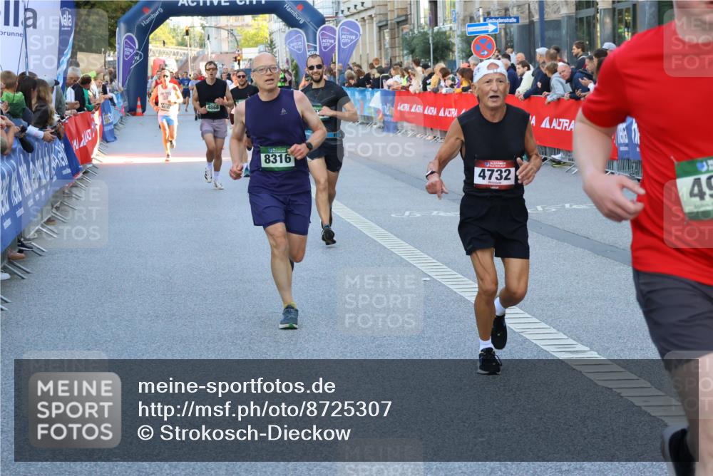 07.09.2025 - BARMER Alsterlauf Strokosch-Dieckow http://msf.ph/oto/8725307 07.09.2025 09:46:44 Ziel 2335, 2748, 4250, 4385, 4403, 4679, 4754, 4762, 4784, 4821, 4909, 5248, 5322, 5644, 5970, 6043, 6096, 8168, 8203, 8248 meine-sportfotos.de