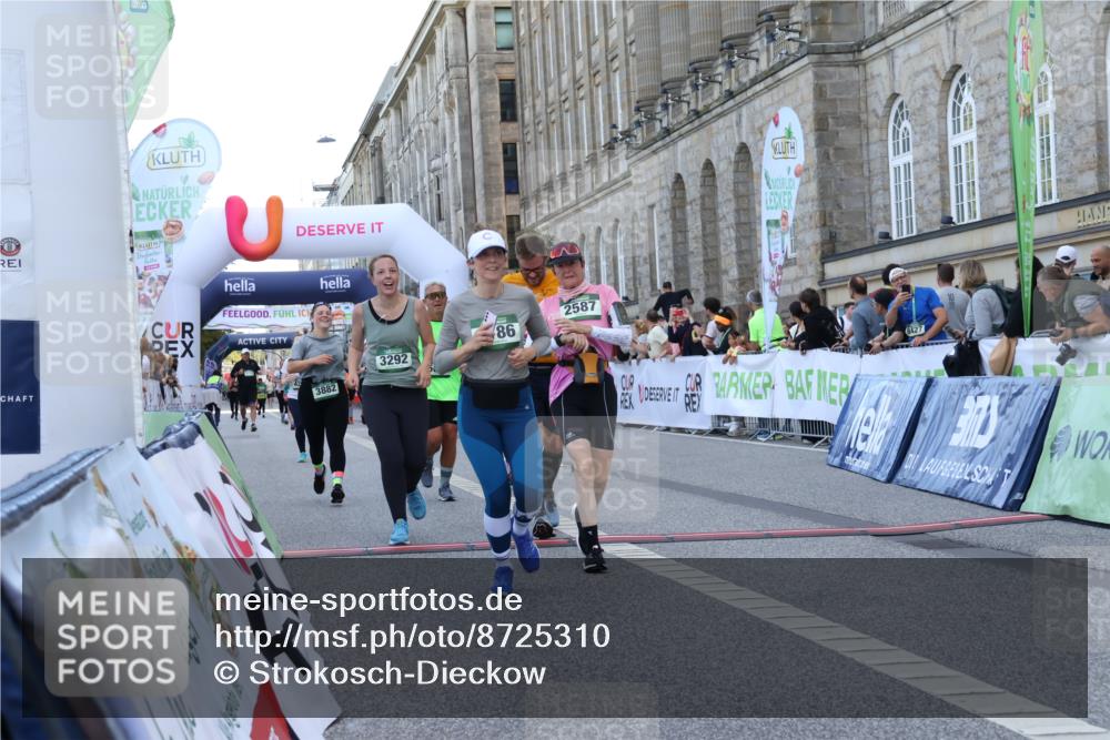 07.09.2025 - BARMER Alsterlauf Strokosch-Dieckow http://msf.ph/oto/8725310 07.09.2025 10:19:44 Ziel 2189, 2587, 2725, 3186, 3291, 3292, 3882, 4207, 4284, 4410, 4438, 4459, 5622, 5706, 6055 meine-sportfotos.de