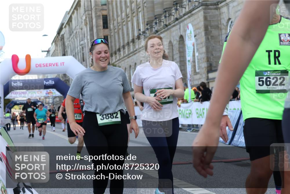 07.09.2025 - BARMER Alsterlauf Strokosch-Dieckow http://msf.ph/oto/8725320 07.09.2025 10:19:49 Ziel 2189, 2587, 2725, 3186, 3291, 3292, 3581, 3882, 4060, 4207, 4390, 4410, 4438, 4459, 5325, 5622, 5712, 6003 meine-sportfotos.de