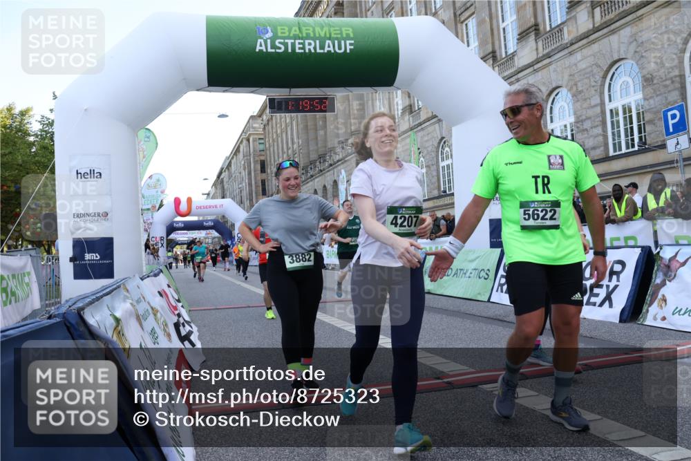 07.09.2025 - BARMER Alsterlauf Strokosch-Dieckow http://msf.ph/oto/8725323 07.09.2025 10:19:50 Ziel 2189, 2725, 3291, 3292, 3581, 3882, 4060, 4207, 4390, 4410, 4438, 4459, 5325, 5622, 5712, 6003 meine-sportfotos.de