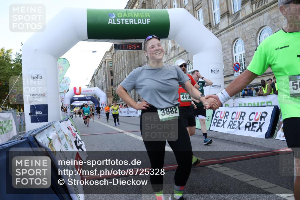 07.09.2025 - BARMER Alsterlauf Strokosch-Dieckow http://msf.ph/oto/8725328 07.09.2025 10:19:52 Ziel 2024, 2189, 2725, 3581, 3882, 4060, 4207, 4390, 4410, 4438, 4459, 5325, 5622, 5712, 6003 meine-sportfotos.de