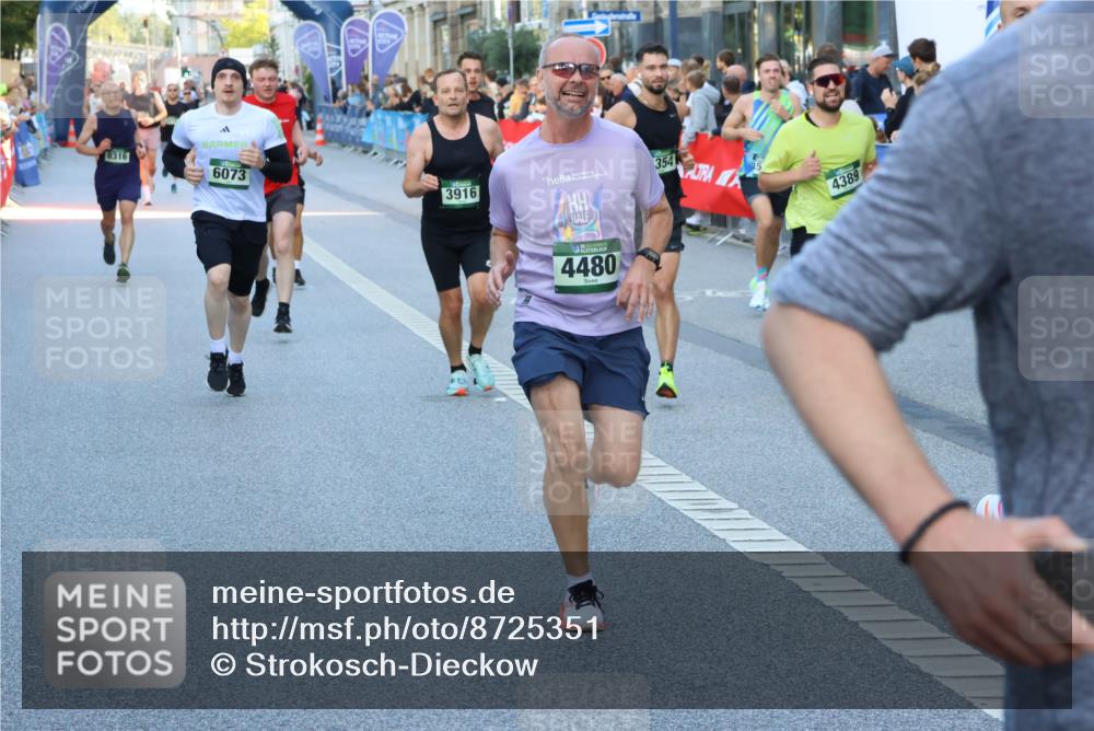 07.09.2025 - BARMER Alsterlauf Strokosch-Dieckow http://msf.ph/oto/8725351 07.09.2025 09:46:40 Ziel 2117, 2335, 2541, 2748, 2777, 4216, 4250, 4385, 4403, 4679, 4754, 4762, 4784, 4821, 4909, 5248, 5322, 5644, 5970, 6096, 8203, 8449 meine-sportfotos.de