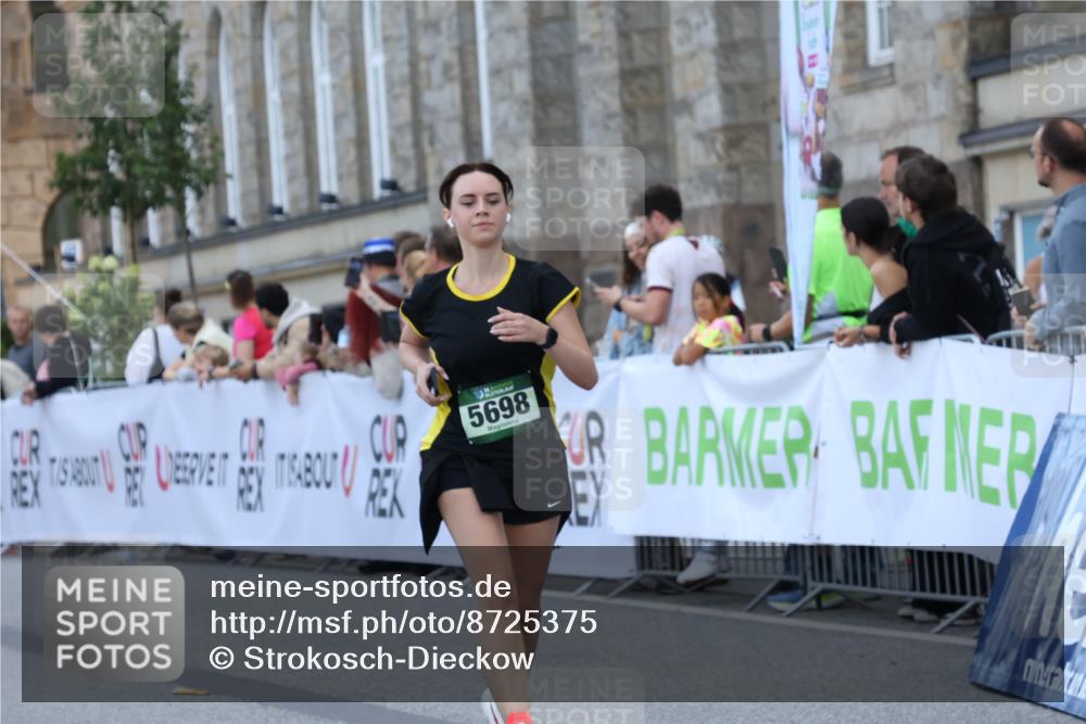 07.09.2025 - BARMER Alsterlauf Strokosch-Dieckow http://msf.ph/oto/8725375 07.09.2025 10:20:17 Ziel 3566, 3643, 3936, 5560, 5698, 6319 meine-sportfotos.de
