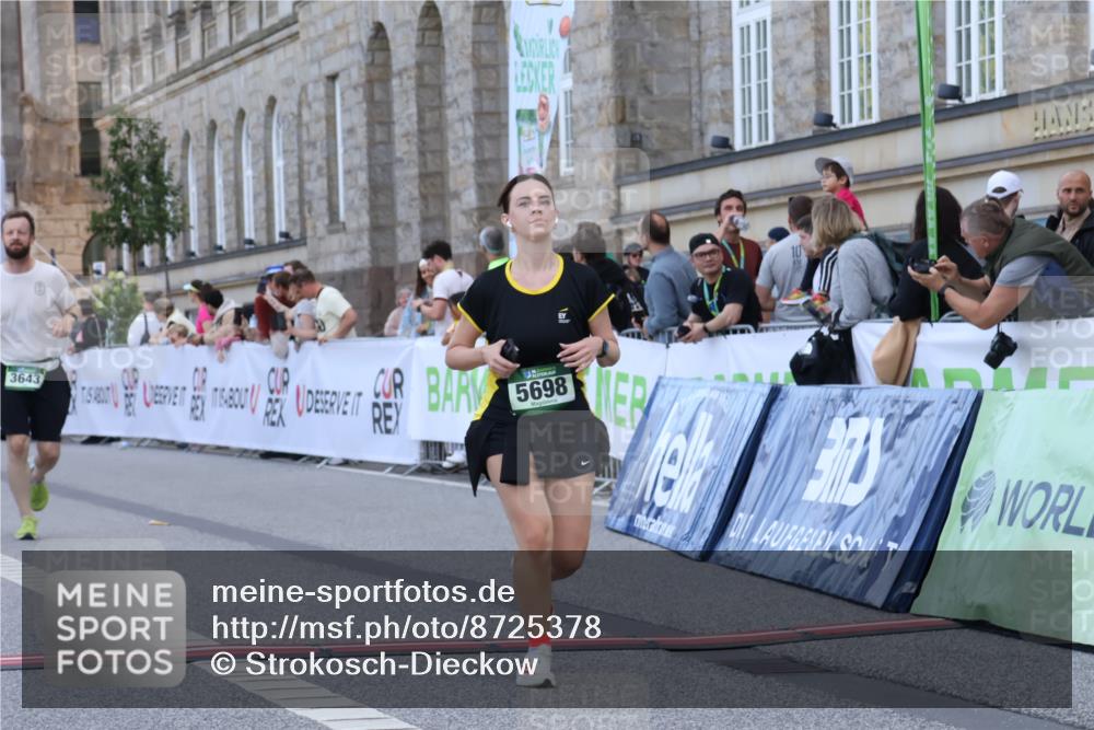 07.09.2025 - BARMER Alsterlauf Strokosch-Dieckow http://msf.ph/oto/8725378 07.09.2025 10:20:18 Ziel 3566, 3643, 3936, 5698 meine-sportfotos.de
