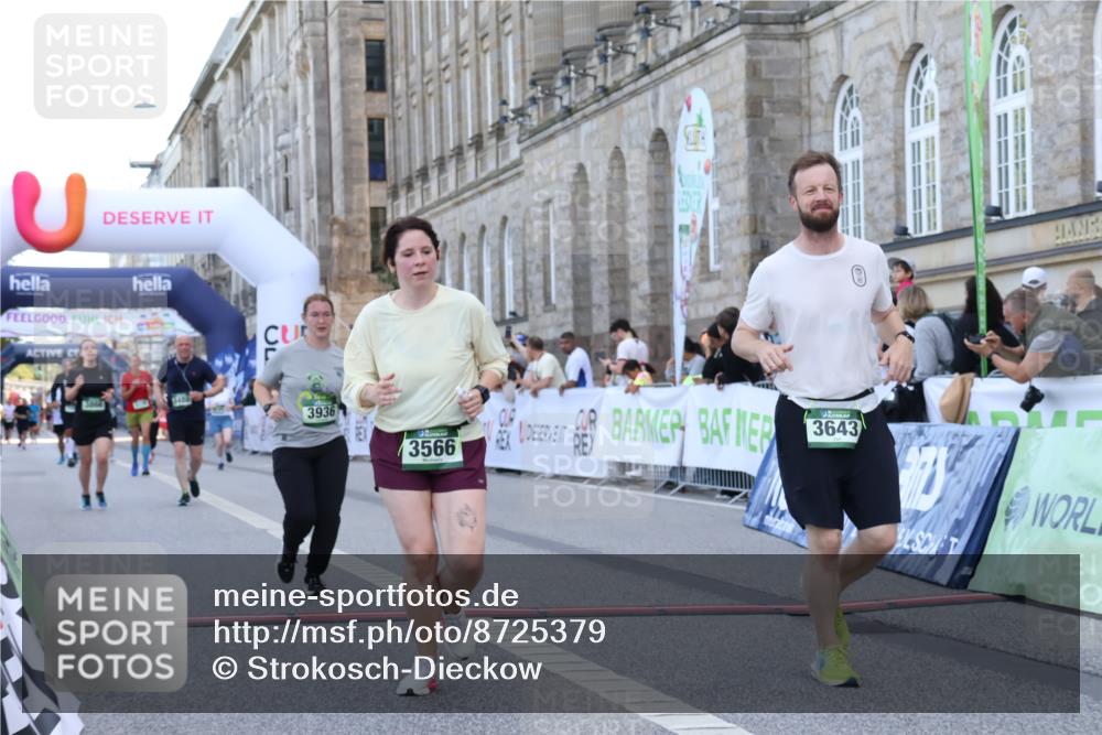 07.09.2025 - BARMER Alsterlauf Strokosch-Dieckow http://msf.ph/oto/8725379 07.09.2025 10:20:22 Ziel 3488, 3566, 3643, 3936, 5698 meine-sportfotos.de