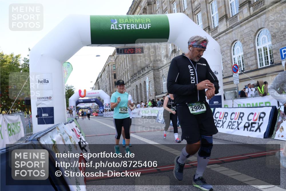 07.09.2025 - BARMER Alsterlauf Strokosch-Dieckow http://msf.ph/oto/8725406 07.09.2025 10:20:37 Ziel 2525, 2980, 3595, 4393, 5138, 5256, 6044 meine-sportfotos.de