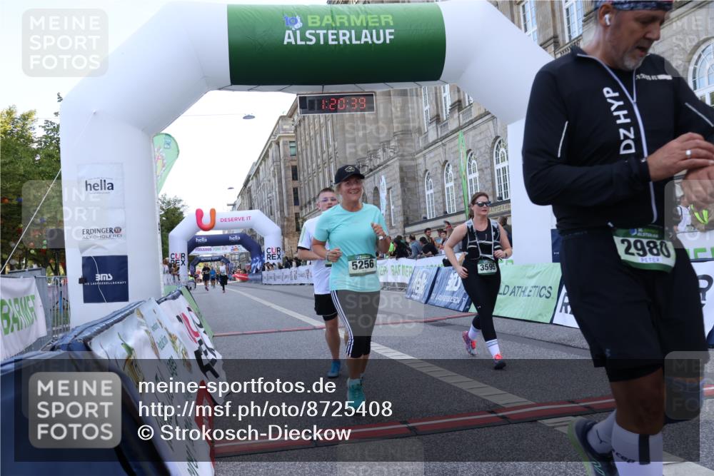 07.09.2025 - BARMER Alsterlauf Strokosch-Dieckow http://msf.ph/oto/8725408 07.09.2025 10:20:37 Ziel 2525, 2980, 3595, 4393, 5138, 5256, 6044 meine-sportfotos.de