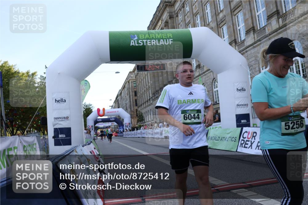 07.09.2025 - BARMER Alsterlauf Strokosch-Dieckow http://msf.ph/oto/8725412 07.09.2025 10:20:39 Ziel 2525, 2980, 3595, 4393, 4394, 5256, 6044 meine-sportfotos.de