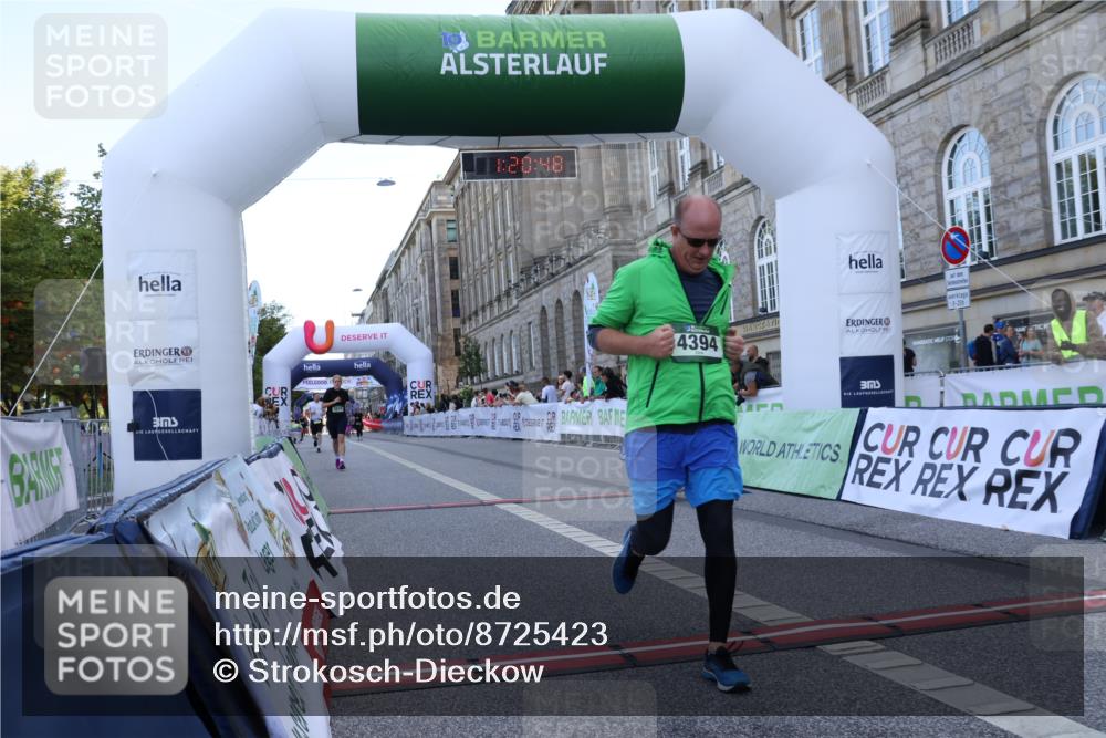 07.09.2025 - BARMER Alsterlauf Strokosch-Dieckow http://msf.ph/oto/8725423 07.09.2025 10:20:46 Ziel 3619, 4393, 4394 meine-sportfotos.de