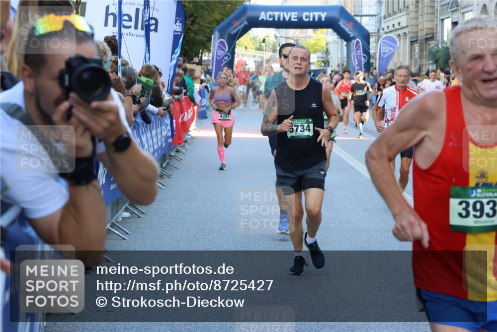 07.09.2025 - BARMER Alsterlauf Strokosch-Dieckow http://msf.ph/oto/8725427 07.09.2025 09:46:13 Ziel 2357, 2381, 2487, 2676, 2953, 3276, 3412, 3916, 4131, 4354, 4389, 4480, 4527, 4651, 4732, 4866, 4927, 4985, 5123, 5340, 5584, 5724, 6011, 6073, 6286, 8011, 8316, 8431, 8470 meine-sportfotos.de