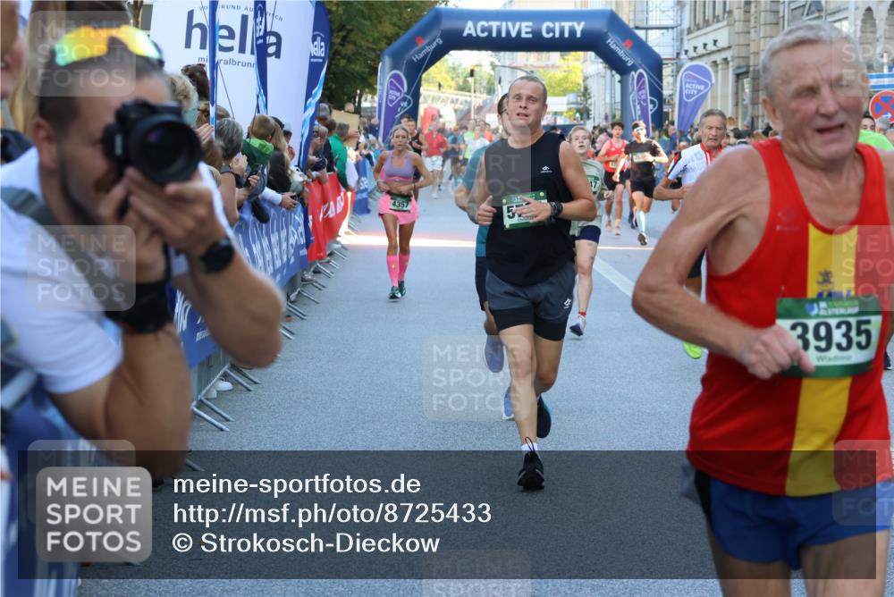07.09.2025 - BARMER Alsterlauf Strokosch-Dieckow http://msf.ph/oto/8725433 07.09.2025 09:46:13 Ziel 2357, 2381, 2487, 2676, 2953, 3276, 3412, 3916, 4131, 4354, 4389, 4480, 4527, 4651, 4732, 4866, 4927, 4985, 5123, 5340, 5584, 5724, 6011, 6073, 6286, 8011, 8316, 8431, 8470 meine-sportfotos.de