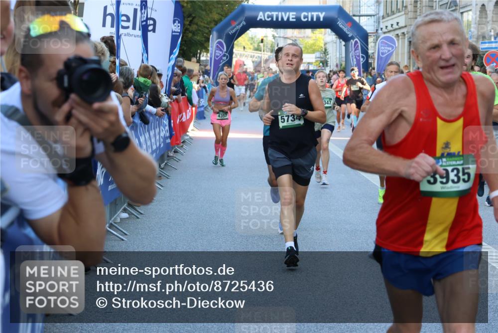 07.09.2025 - BARMER Alsterlauf Strokosch-Dieckow http://msf.ph/oto/8725436 07.09.2025 09:46:13 Ziel 2357, 2381, 2487, 2676, 2953, 3276, 3412, 3916, 4131, 4354, 4389, 4480, 4527, 4651, 4732, 4866, 4927, 4985, 5123, 5340, 5584, 5724, 6011, 6073, 6286, 8011, 8316, 8431, 8470 meine-sportfotos.de