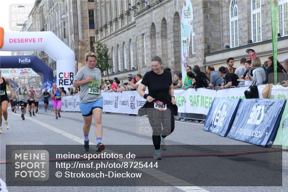 07.09.2025 - BARMER Alsterlauf Strokosch-Dieckow http://msf.ph/oto/8725444 07.09.2025 10:20:59 Ziel 2928, 2983, 4414, 4774, 4901, 5331, 5332 meine-sportfotos.de