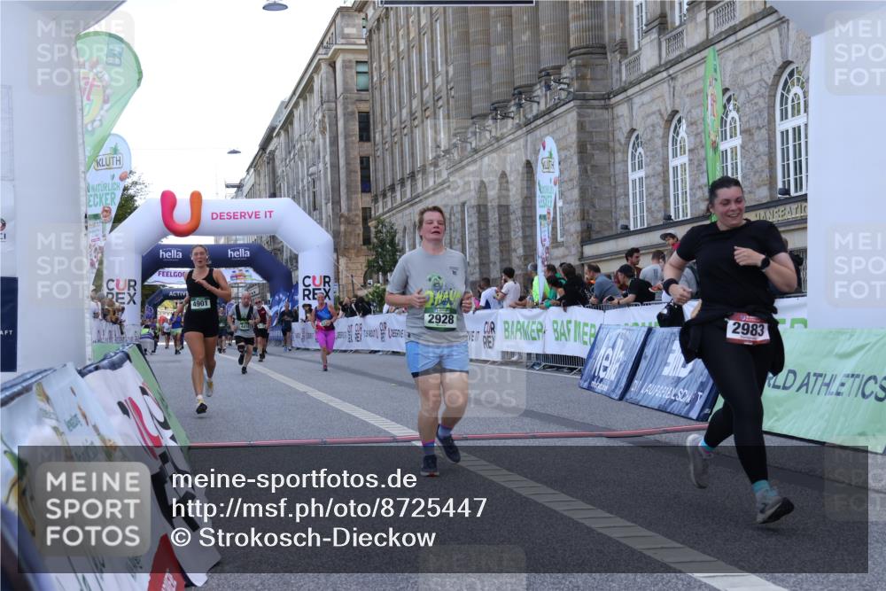 07.09.2025 - BARMER Alsterlauf Strokosch-Dieckow http://msf.ph/oto/8725447 07.09.2025 10:21:00 Ziel 2928, 2983, 4414, 4774, 4901 meine-sportfotos.de