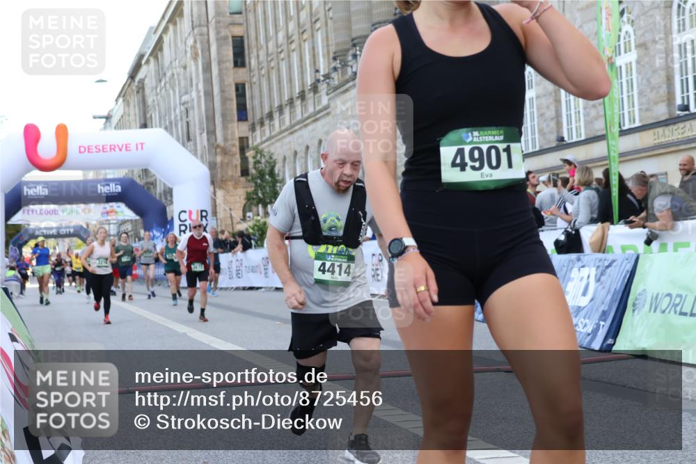 07.09.2025 - BARMER Alsterlauf Strokosch-Dieckow http://msf.ph/oto/8725456 07.09.2025 10:21:05 Ziel 2928, 2983, 3216, 3672, 4414, 4774, 4901 meine-sportfotos.de