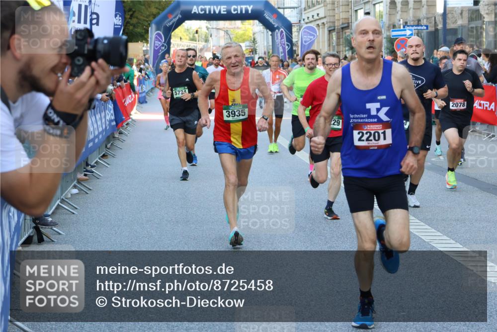 07.09.2025 - BARMER Alsterlauf Strokosch-Dieckow http://msf.ph/oto/8725458 07.09.2025 09:46:11 Ziel 2357, 2381, 2676, 2792, 2953, 3276, 3916, 4131, 4354, 4389, 4480, 4527, 4651, 4732, 4866, 4927, 4985, 5123, 5141, 5584, 5724, 5729, 6011, 6073, 6166, 6286, 8011, 8191, 8316, 8431, 8470 meine-sportfotos.de