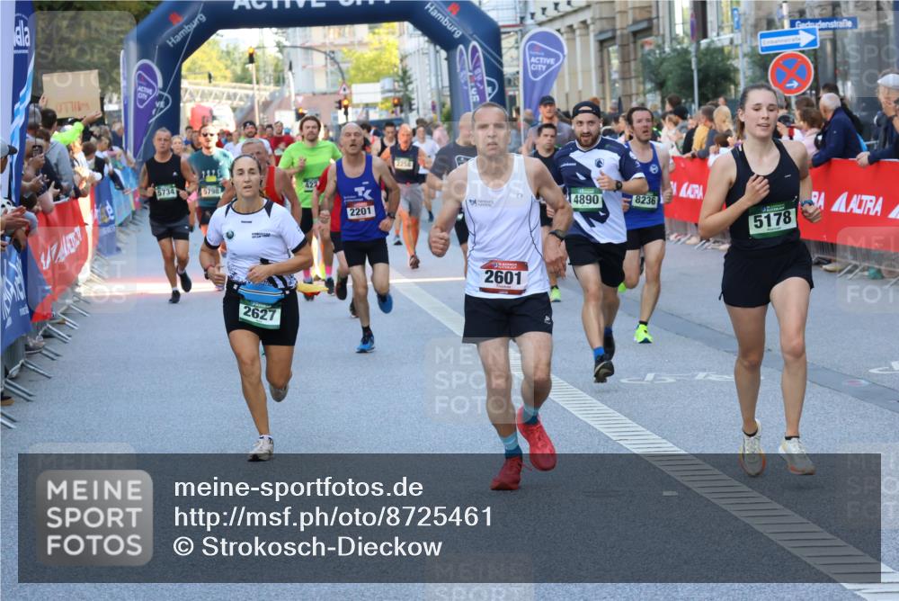 07.09.2025 - BARMER Alsterlauf Strokosch-Dieckow http://msf.ph/oto/8725461 07.09.2025 09:46:06 Ziel 2178, 2357, 2381, 2404, 2676, 2721, 2792, 2953, 3146, 3276, 3788, 3916, 4131, 4134, 4354, 4389, 4480, 4484, 4651, 4732, 4865, 4927, 4985, 5123, 5141, 5150, 5387, 5451, 5584, 5724, 5729, 6011, 6072, 6073, 6166, 6286, 8011, 8191, 8316, 8470 meine-sportfotos.de