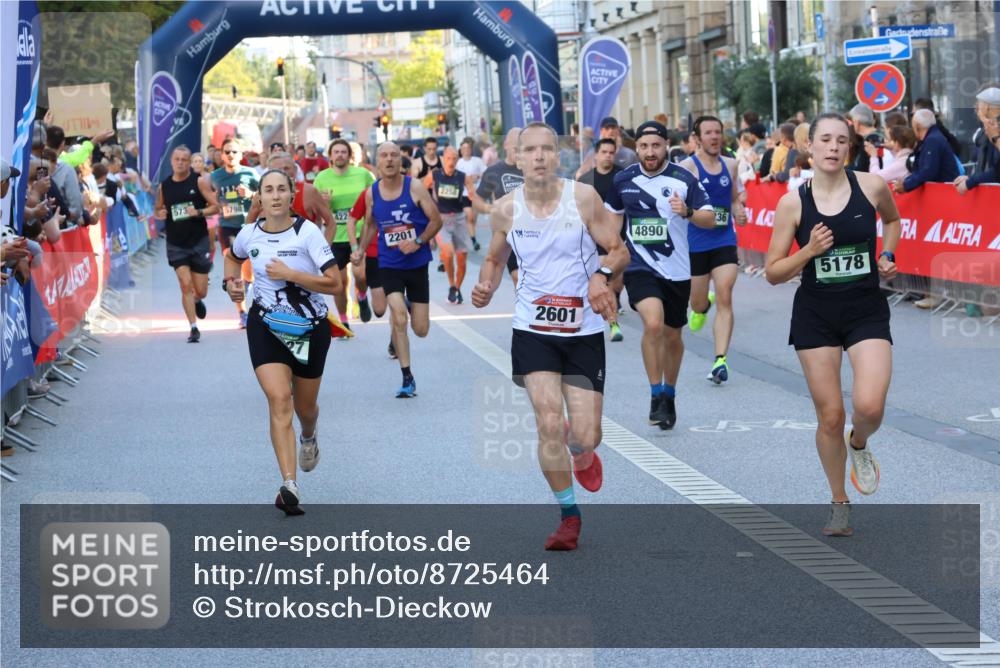 07.09.2025 - BARMER Alsterlauf Strokosch-Dieckow http://msf.ph/oto/8725464 07.09.2025 09:46:06 Ziel 2178, 2357, 2381, 2404, 2676, 2721, 2792, 2953, 3146, 3276, 3788, 3916, 4131, 4134, 4354, 4389, 4480, 4484, 4651, 4732, 4865, 4927, 4985, 5123, 5141, 5150, 5387, 5451, 5584, 5724, 5729, 6011, 6072, 6073, 6166, 6286, 8011, 8191, 8316, 8470 meine-sportfotos.de