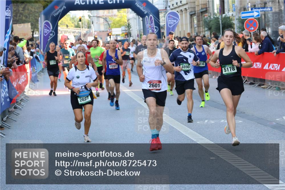 07.09.2025 - BARMER Alsterlauf Strokosch-Dieckow http://msf.ph/oto/8725473 07.09.2025 09:46:06 Ziel 2178, 2357, 2381, 2404, 2676, 2721, 2792, 2953, 3146, 3276, 3788, 3916, 4131, 4134, 4354, 4389, 4480, 4484, 4651, 4732, 4865, 4927, 4985, 5123, 5141, 5150, 5387, 5451, 5584, 5724, 5729, 6011, 6072, 6073, 6166, 6286, 8011, 8191, 8316, 8470 meine-sportfotos.de