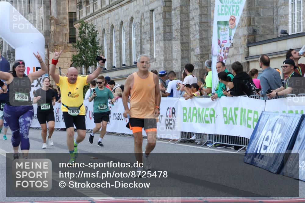 07.09.2025 - BARMER Alsterlauf Strokosch-Dieckow http://msf.ph/oto/8725478 07.09.2025 10:21:21 Ziel 2685, 2686, 2861, 2862, 2977, 3383, 4141, 4142, 4331 meine-sportfotos.de