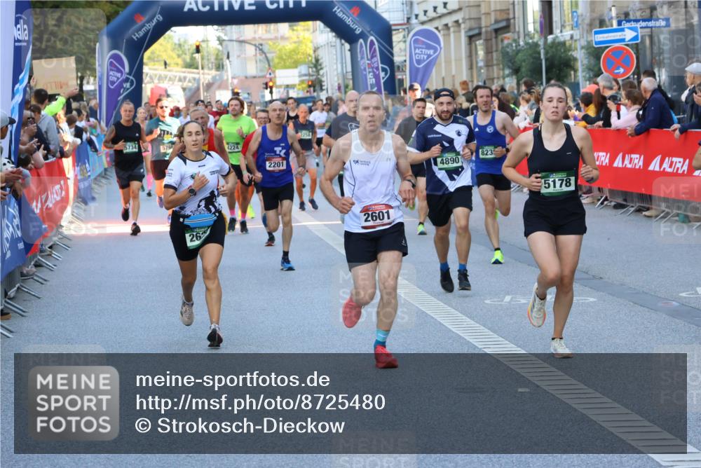 07.09.2025 - BARMER Alsterlauf Strokosch-Dieckow http://msf.ph/oto/8725480 07.09.2025 09:46:06 Ziel 2178, 2357, 2381, 2404, 2676, 2721, 2792, 2953, 3146, 3276, 3788, 3916, 4131, 4134, 4354, 4389, 4480, 4484, 4651, 4732, 4865, 4927, 4985, 5123, 5141, 5150, 5387, 5451, 5584, 5724, 5729, 6011, 6072, 6073, 6166, 6286, 8011, 8191, 8316, 8470 meine-sportfotos.de