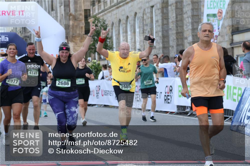 07.09.2025 - BARMER Alsterlauf Strokosch-Dieckow http://msf.ph/oto/8725482 07.09.2025 10:21:23 Ziel 2685, 2686, 2861, 2862, 2977, 3383, 4003, 4011, 4141, 4142, 4331 meine-sportfotos.de