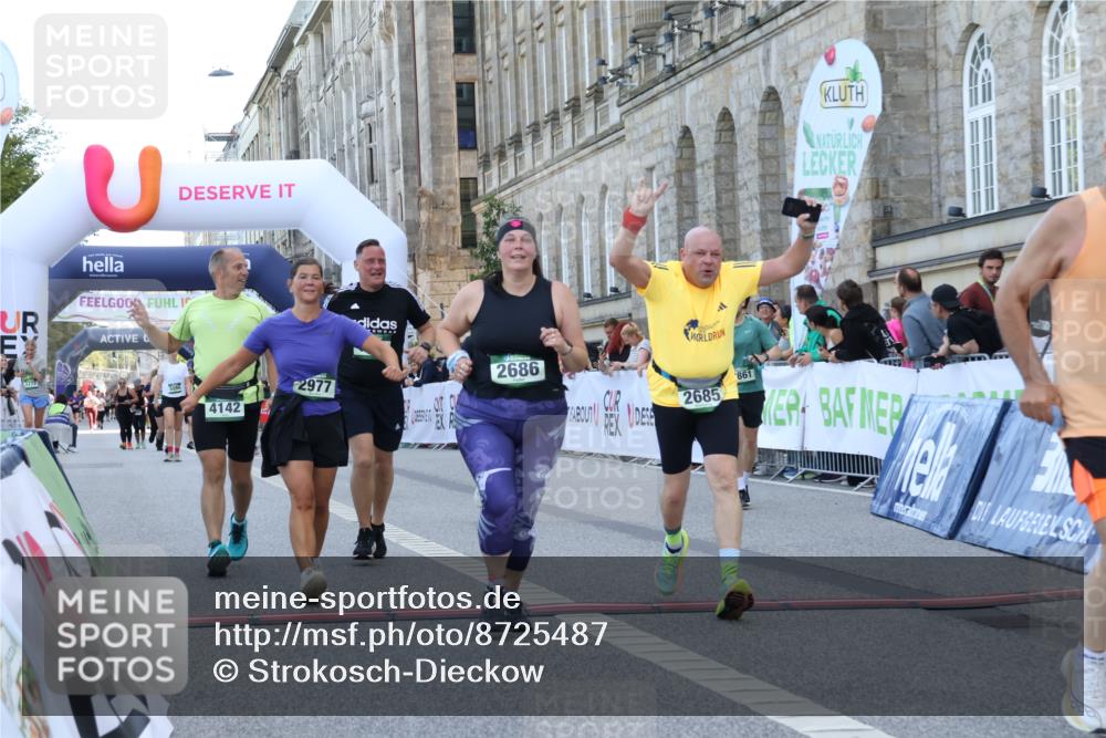 07.09.2025 - BARMER Alsterlauf Strokosch-Dieckow http://msf.ph/oto/8725487 07.09.2025 10:21:24 Ziel 2685, 2686, 2861, 2862, 2977, 3383, 4003, 4011, 4141, 4142, 4331 meine-sportfotos.de