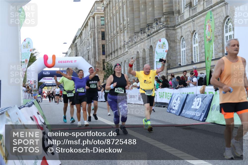 07.09.2025 - BARMER Alsterlauf Strokosch-Dieckow http://msf.ph/oto/8725488 07.09.2025 10:21:24 Ziel 2685, 2686, 2861, 2862, 2977, 3383, 4003, 4011, 4141, 4142, 4331 meine-sportfotos.de