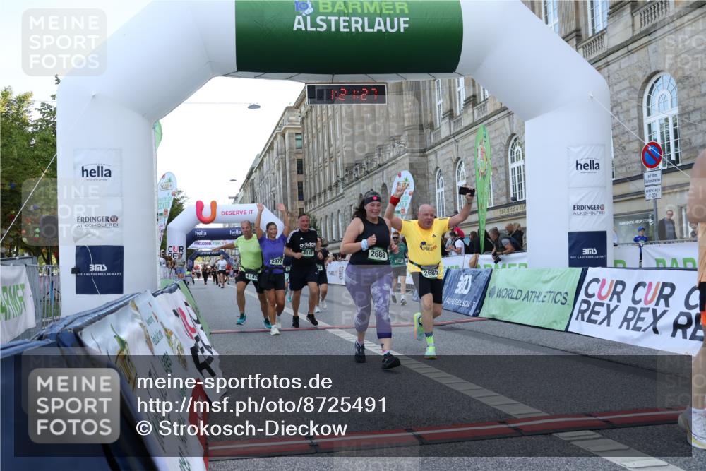 07.09.2025 - BARMER Alsterlauf Strokosch-Dieckow http://msf.ph/oto/8725491 07.09.2025 10:21:25 Ziel 2685, 2686, 2861, 2862, 2977, 3383, 4003, 4011, 4141, 4142 meine-sportfotos.de