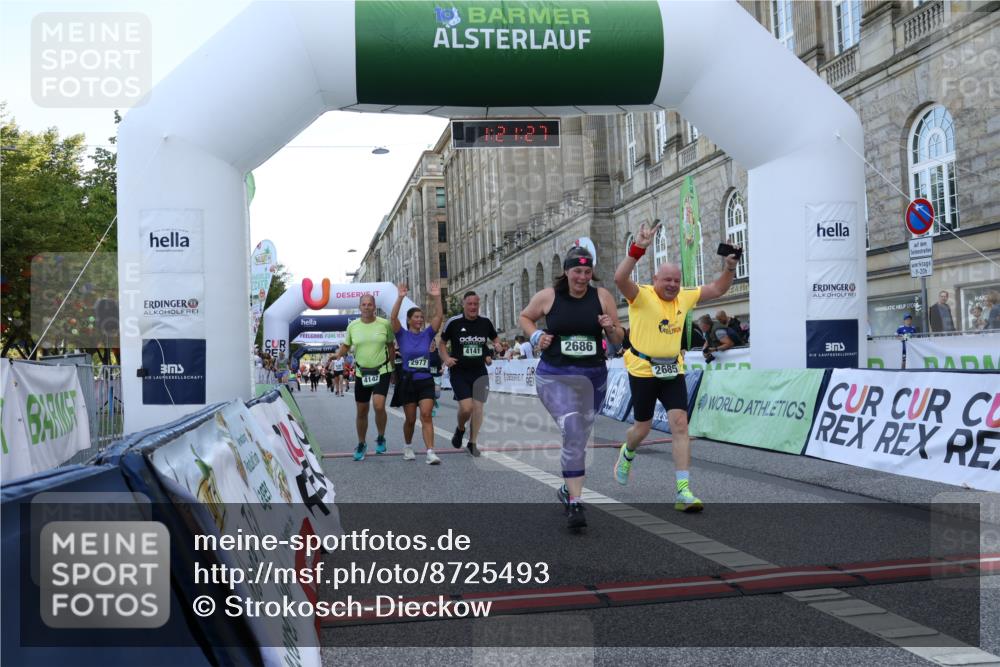 07.09.2025 - BARMER Alsterlauf Strokosch-Dieckow http://msf.ph/oto/8725493 07.09.2025 10:21:25 Ziel 2685, 2686, 2861, 2862, 2977, 3383, 4003, 4011, 4141, 4142 meine-sportfotos.de