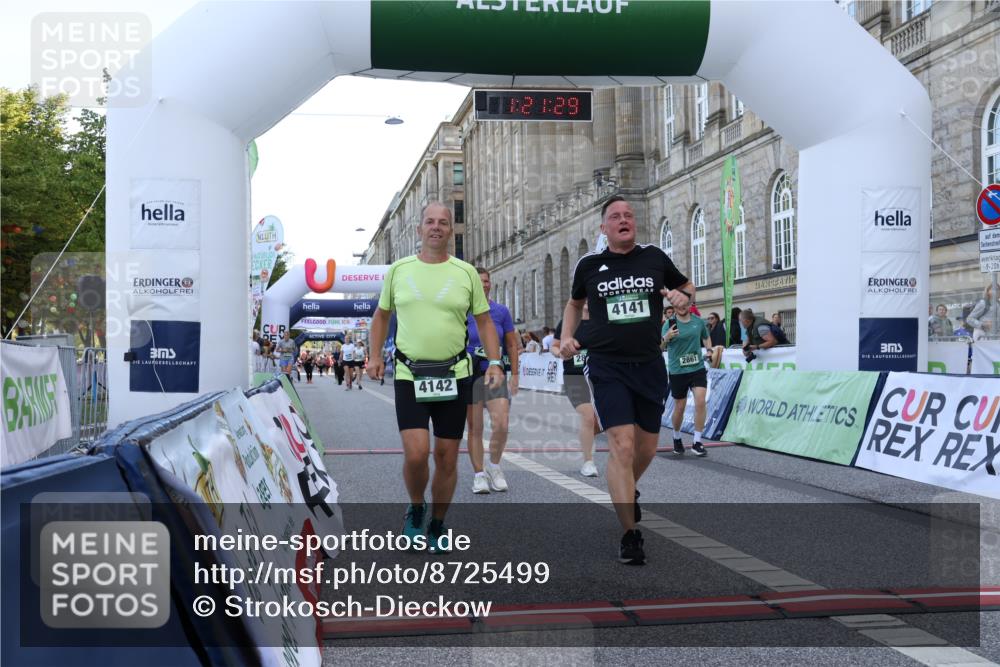 07.09.2025 - BARMER Alsterlauf Strokosch-Dieckow http://msf.ph/oto/8725499 07.09.2025 10:21:27 Ziel 2685, 2686, 2861, 2862, 2977, 3777, 4003, 4011, 4141, 4142, 4564 meine-sportfotos.de