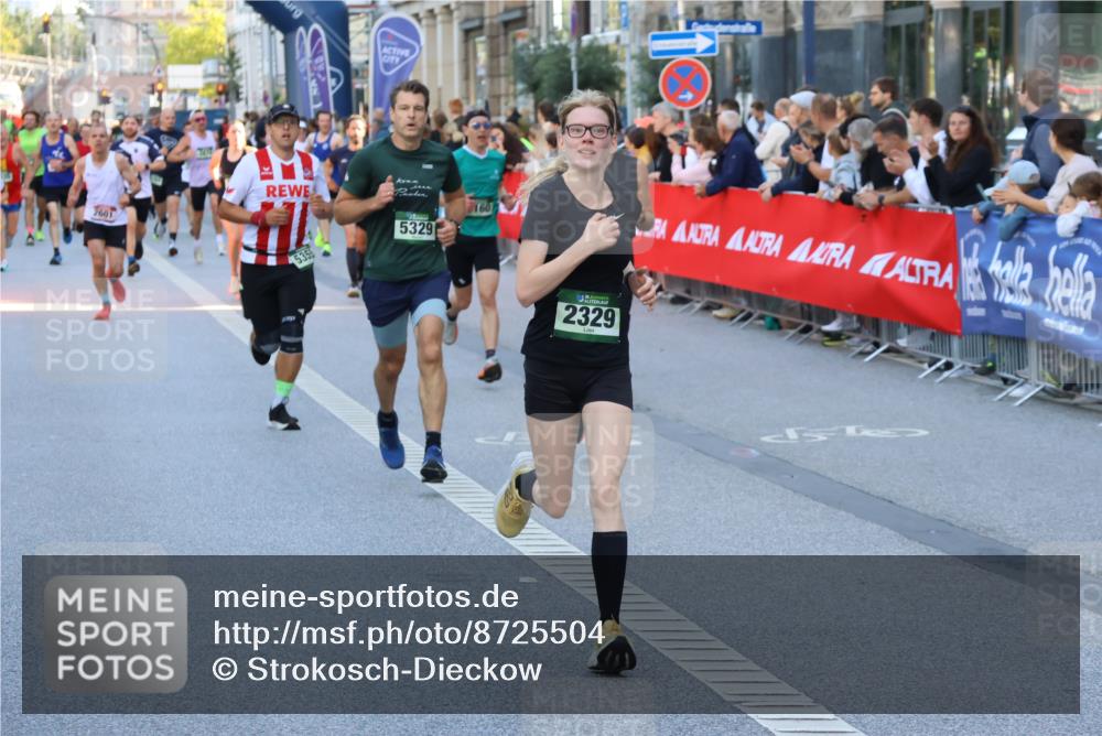 07.09.2025 - BARMER Alsterlauf Strokosch-Dieckow http://msf.ph/oto/8725504 07.09.2025 09:46:00 Ziel 2178, 2357, 2404, 2546, 2676, 2721, 2792, 2953, 3146, 3788, 4131, 4134, 4274, 4281, 4357, 4358, 4484, 4865, 4927, 5123, 5141, 5150, 5387, 5451, 5584, 5724, 5729, 5963, 6011, 6072, 6166, 6286, 8011, 8191, 8411, 8470 meine-sportfotos.de