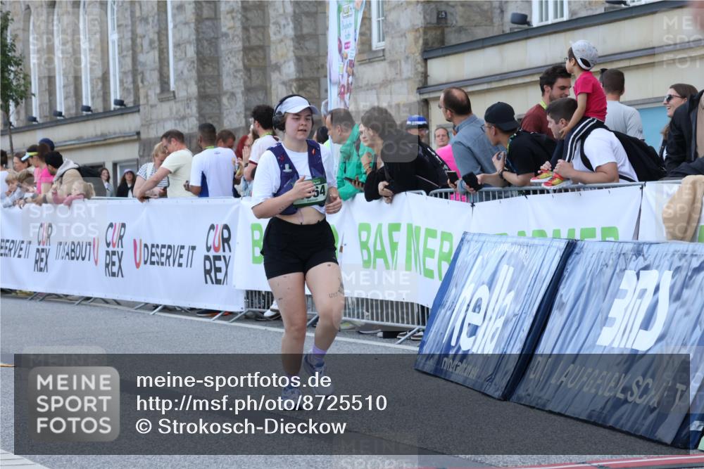 07.09.2025 - BARMER Alsterlauf Strokosch-Dieckow http://msf.ph/oto/8725510 07.09.2025 10:21:32 Ziel 2861, 2862, 3777, 4003, 4011, 4206, 4564, 4919, 5019, 5846, 5848 meine-sportfotos.de