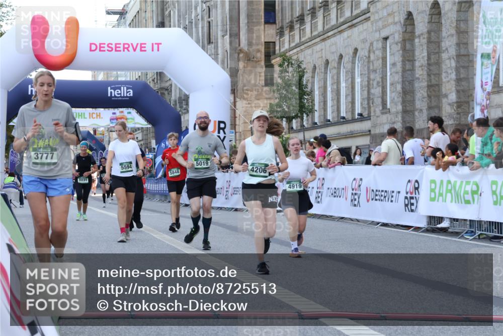 07.09.2025 - BARMER Alsterlauf Strokosch-Dieckow http://msf.ph/oto/8725513 07.09.2025 10:21:33 Ziel 3777, 4003, 4011, 4206, 4564, 4919, 5019, 5594, 5846, 5848 meine-sportfotos.de