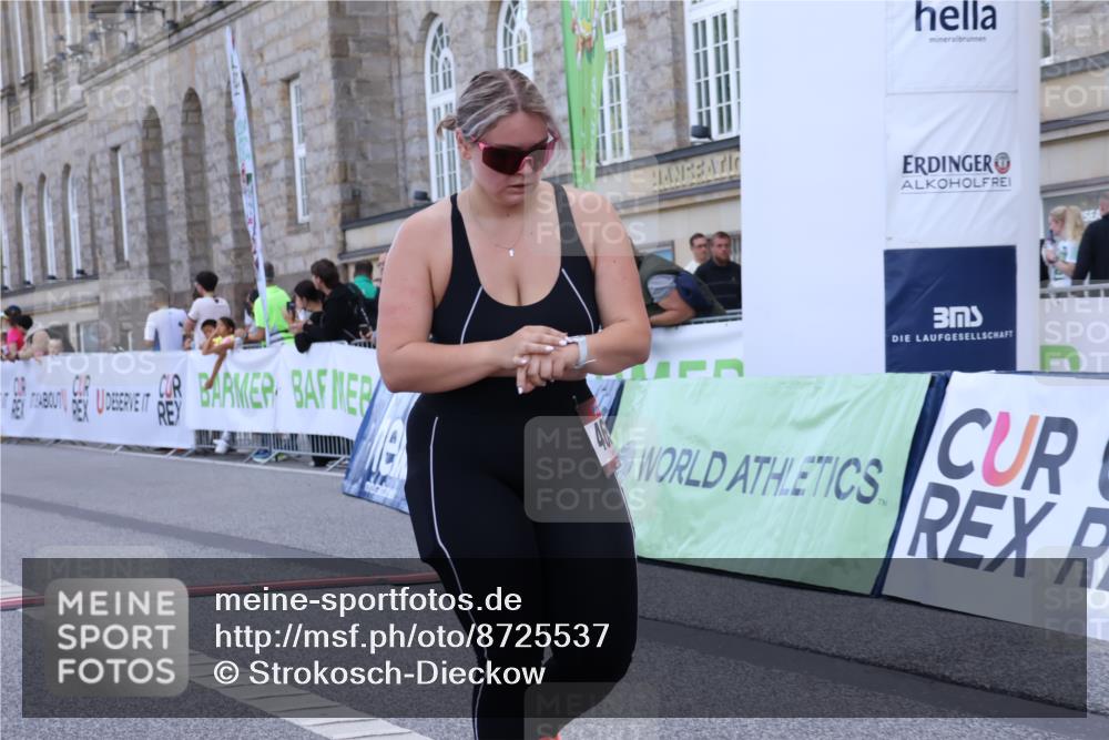 07.09.2025 - BARMER Alsterlauf Strokosch-Dieckow http://msf.ph/oto/8725537 07.09.2025 10:21:45 Ziel 4316, 4656, 5224, 5594, 5916, 8031 meine-sportfotos.de
