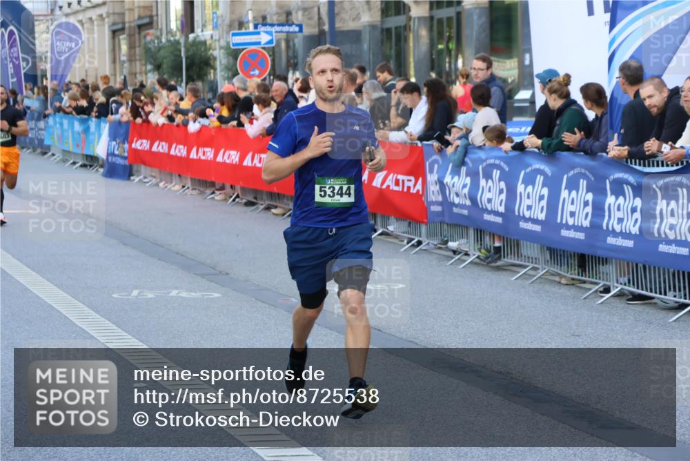 07.09.2025 - BARMER Alsterlauf Strokosch-Dieckow http://msf.ph/oto/8725538 07.09.2025 09:45:45 Ziel 2078, 2201, 2258, 2546, 2601, 2627, 2935, 3160, 3727, 3874, 3935, 4224, 4274, 4281, 4357, 4358, 4890, 5178, 5184, 5294, 5329, 5355, 5373, 5591, 5734, 5798, 5963, 6067, 6229, 8236, 8256, 8347, 8411 meine-sportfotos.de